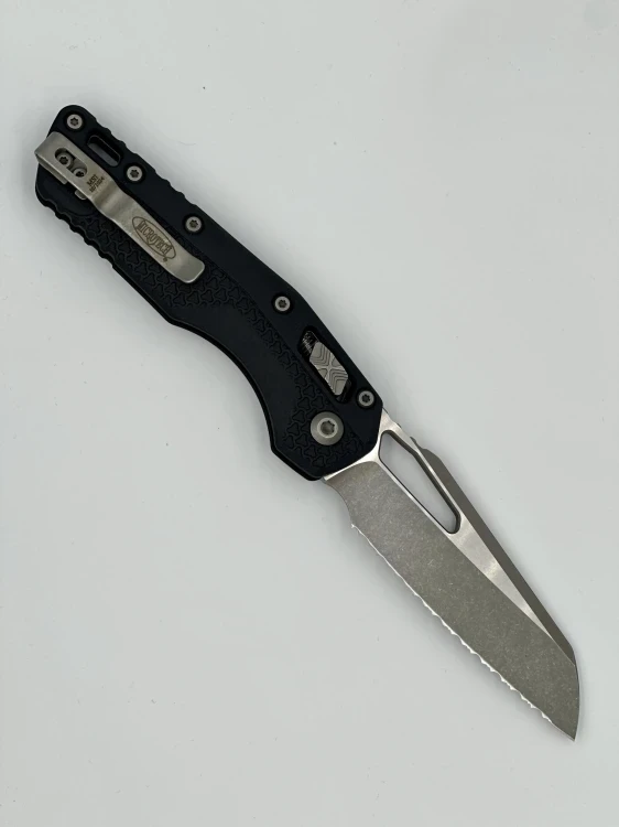 NÓŻ MICROTECH MSI® S/E TRI-GRIP INJECTION MOLDED BLACK APOC FULL SERRATE
