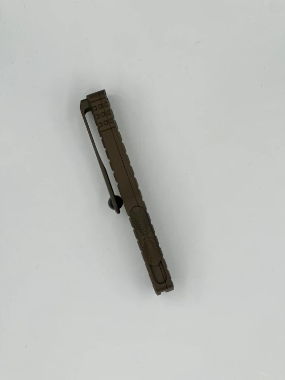 NÓŻ MICROTECH HERA® HELLHOUND® - FRAG SIGNATURE SERIES CERAKOTE CHOCOLATE BROWN STANDARD