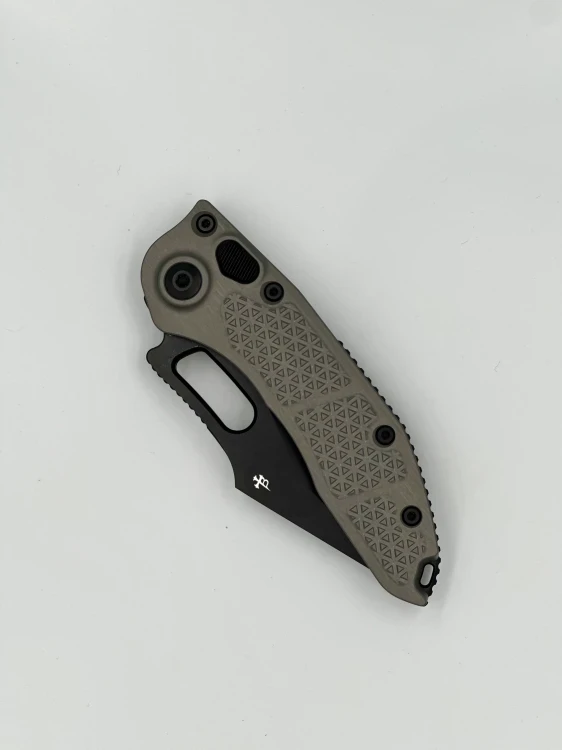 NÓŻ MICROTECH STITCH BLACK FULL SERRATE NATURAL CLEAR