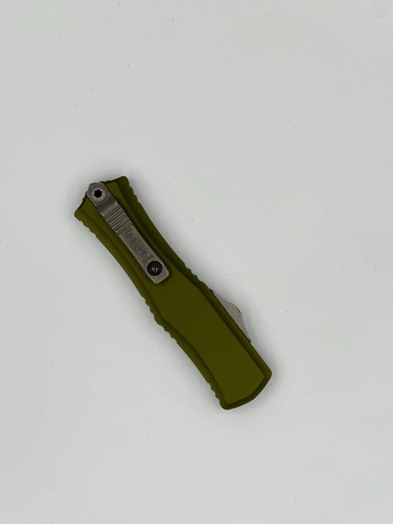 NÓŻ MICROTECH HERA II MINI D/E APOCALYPTIC FULL SERRATE OD GREEN