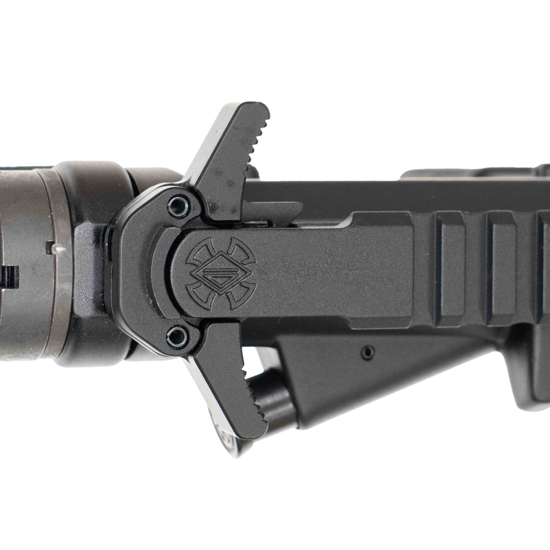 KARABINEK SAMOPOWTARZALNY NOVESKE IRREGULAR DEFENCE COLLAB ENGRAVED CAINSAW 11.5 MLGS COMMANDO FLUTED, NSR-10.75 (M-LOK) BLK ANODIZED GI SELECTOR, SSA-E TRIGGER, ID FEAR RISER .5 BLK, ID MHS V2 BLK, SCI 6 MUZZLE DEVICE; KAL.: 5,56 x 45 mm (.223 Rem.)