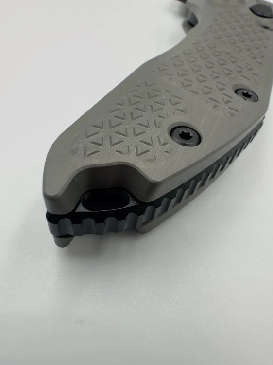 NÓŻ MICROTECH STITCH BLACK FULL SERRATE NATURAL CLEAR