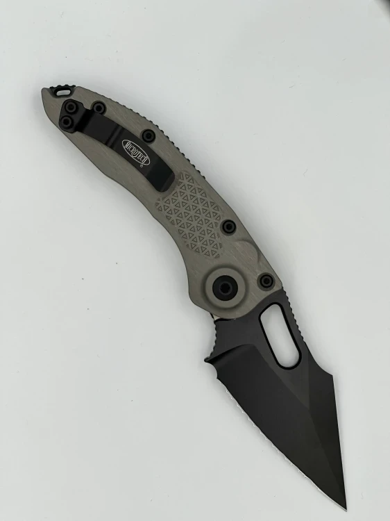 NÓŻ MICROTECH STITCH BLACK FULL SERRATE NATURAL CLEAR