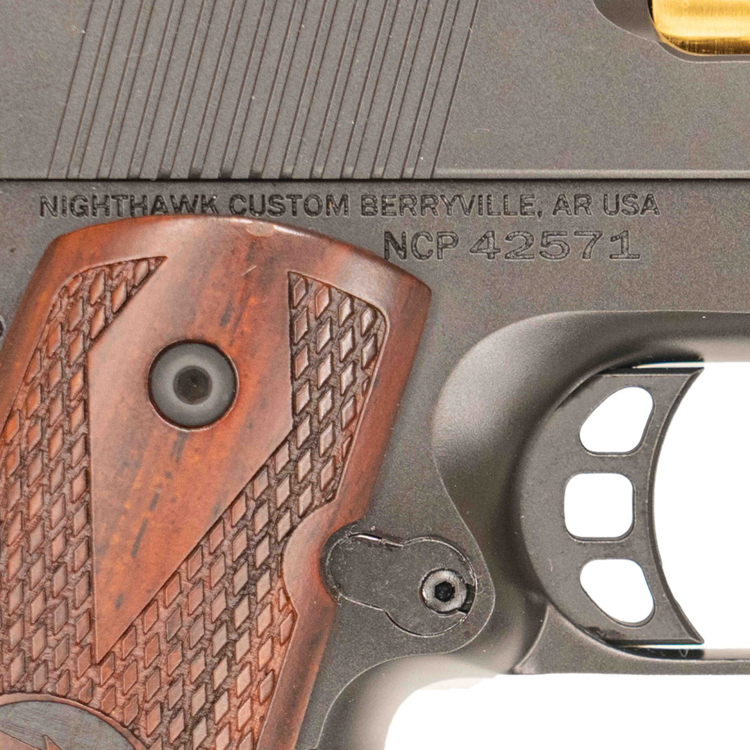 PISTOLET SAMOPOWTARZALNY NIGHTHAWK TALON GOV - NIGHTHAWK IOS,  IRON SIGHT PLATE WITH NOVAK SIGHT CUT, STANDARD REAR SIGHT, & FRONT SIGHT GOLD NITRIDE BARREL GOLD NITRIDE FINISH, KAL.: .45 ACP