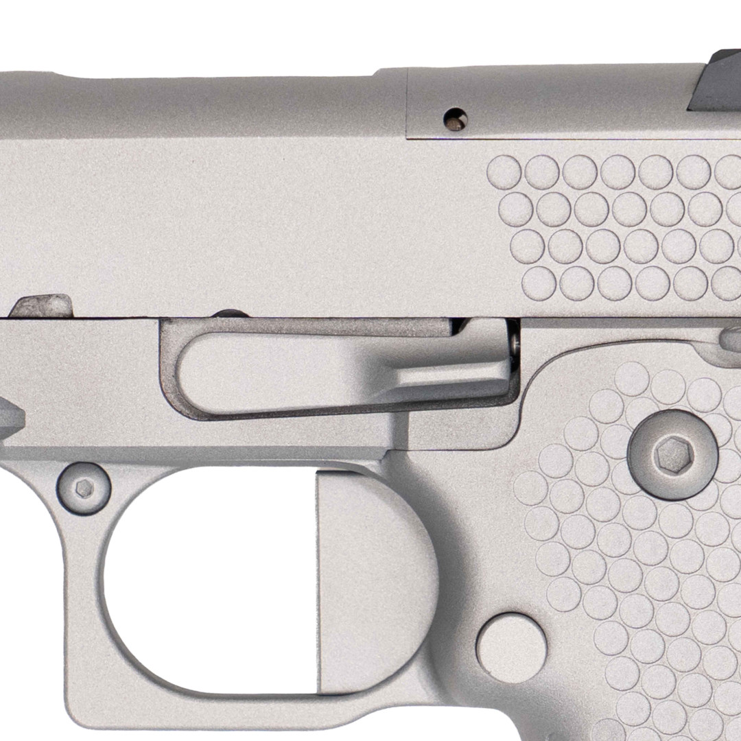 PISTOLET SAMOPOWTARZALNY NIGHTHAWK TRS COMM VICE PRESIDENT COMM BOARDROOM SERIES - DOUBLE STACK, NIGHTHAWK MATCH BARREL, GUIDE ROD & BOW-TIE PLUG, NOVAK SIGHT CUT, STANDARD REAR SIGHT & FRONT SIGH AMBI SAFETY UPGRADE, TRIJICON RMR, KAL.: 9 x 19 mm