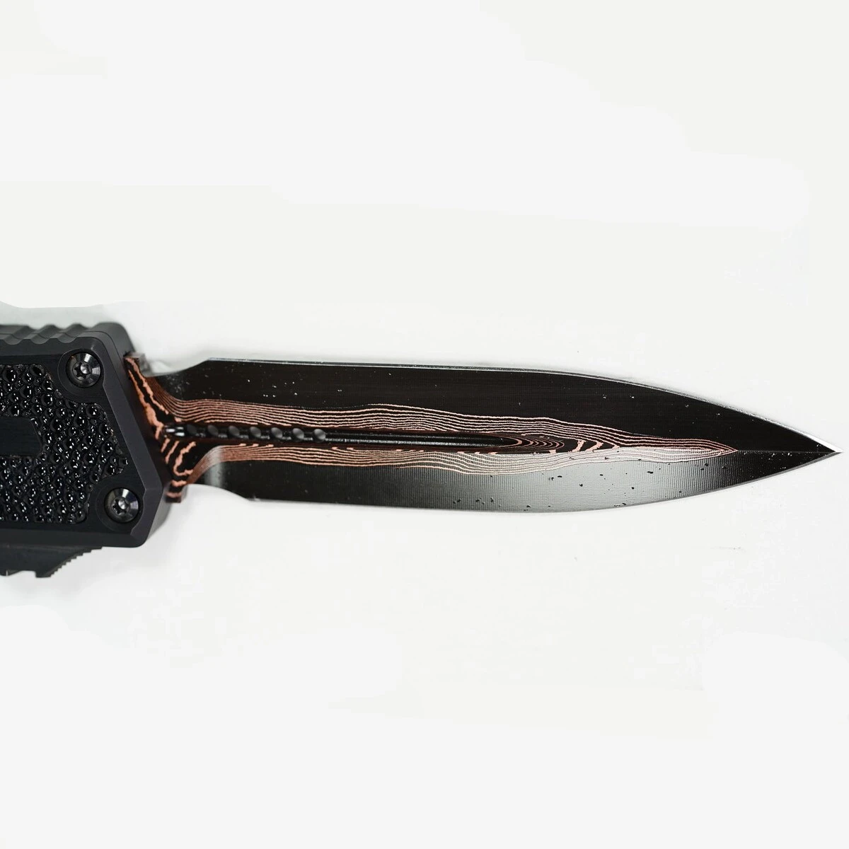 NÓŻ MICROTECH SCARAB® II GEN III - DOUBLE EDGE SIGNATURE SERIES BAKER FORGE C OPPERMAI DAMASCUS HEFTED A LLOY W/ STINGRAY INLAY DLC HARD CUT STAINLESS