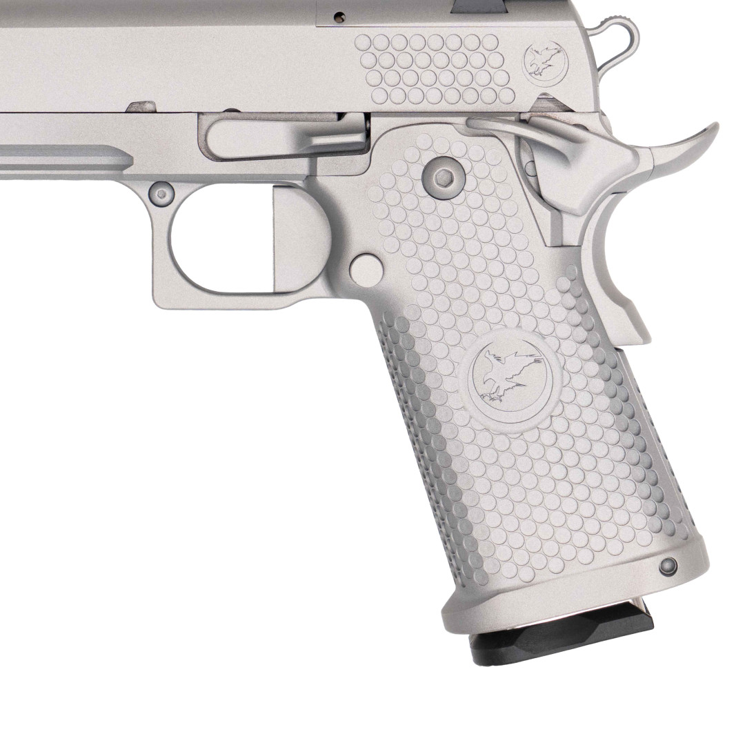 PISTOLET SAMOPOWTARZALNY NIGHTHAWK TRS COMM VICE PRESIDENT COMM BOARDROOM SERIES - DOUBLE STACK, NIGHTHAWK MATCH BARREL, GUIDE ROD & BOW-TIE PLUG, NOVAK SIGHT CUT, STANDARD REAR SIGHT & FRONT SIGH AMBI SAFETY UPGRADE, TRIJICON RMR, KAL.: 9 x 19 mm