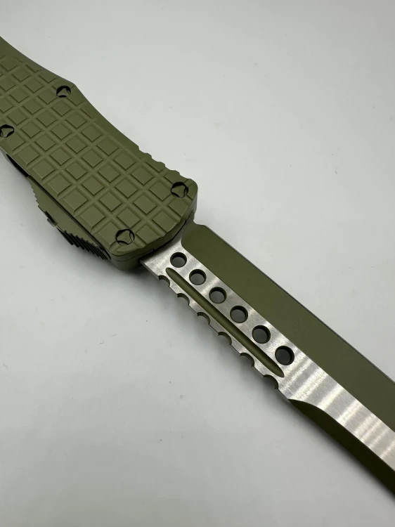 NÓŻ MICROTECH HERA® HELLHOUND® - FRAG SIGNATURE SERIES CERAKOTE FOREST GREEN STANDARD