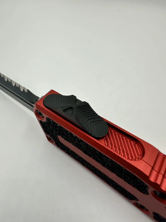 NÓŻ MICROTECH SCARAB II GEN III D/E BLACK FULL SERRATE RED