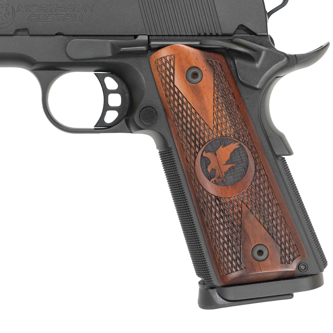 PISTOLET SAMOPOWTARZALNY NIGHTHAWK TALON GOV GOLD NITRIDE BARREL, GOLD NITRIDE FINISH, BARREL ONLY SIGHT UPGRADE - NIGHTHAWK IOS, INCLUDES NIGHTHAWK IRON SIGHT PLATE WITH NOVAK SIGHT CUT, STANDARD REAR SIGHT, & FRONT SIGHT, KAL.: .45 ACP