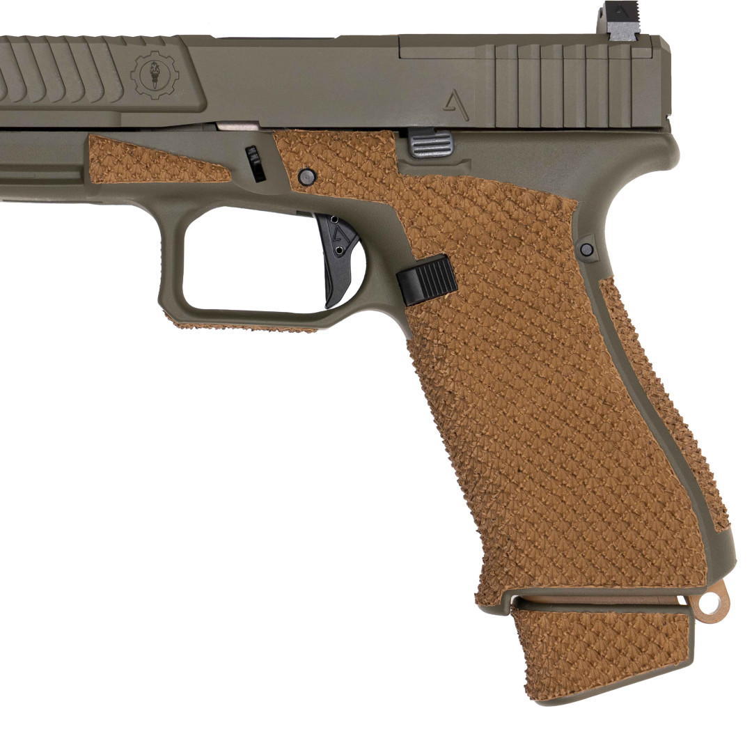 PISTOLET SAMOPOWTARZALNY W ZESTAWIE Z DODATKOWĄ LUFĄ Z KOMORĄ NABOJOWĄ BEZ GWINTU ZEWNĘTRZNEGO AGENCY ARMS SAGE GLOCK 19X OD GREEN; KAL.: 9 x 19 mm