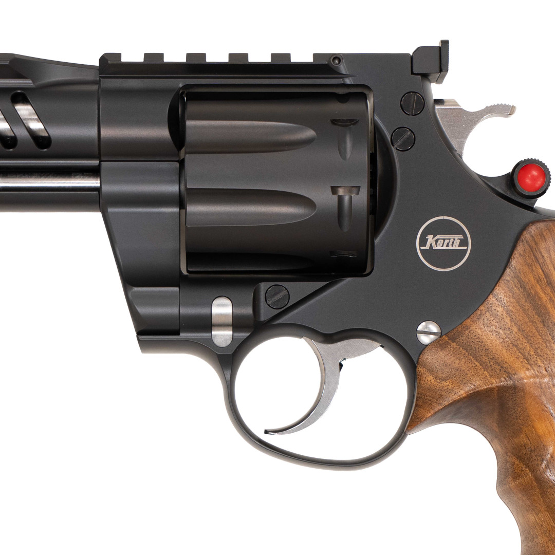 REWOLWER KORTH RANGER NXS; OŚMIOSTRZAŁOWY; KAL. .357 Mag; 4"; CHWYT JM