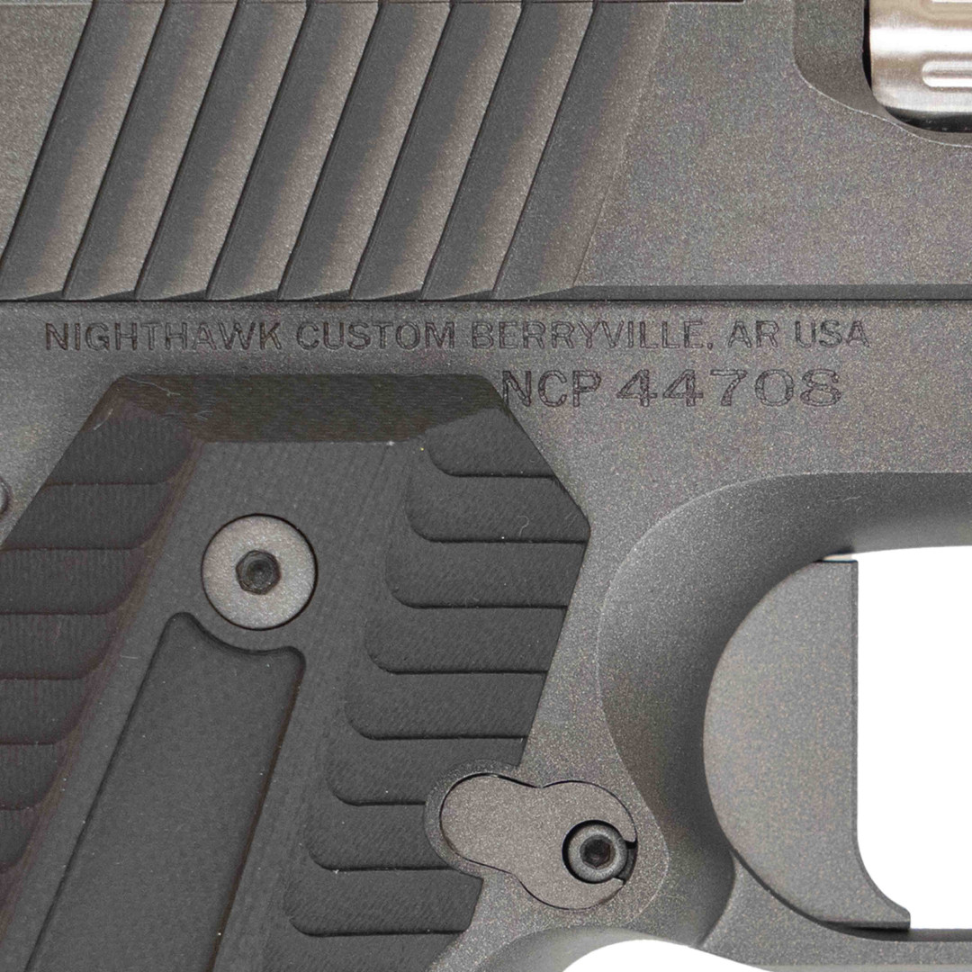 PISTOLET SAMOPOWTARZALNY NIGHTHAWK AGENT 2 RECON SLANTPRO TWO DOT REAR, WITH TRITIUM FRONT SIGHT SIGHT UPGRADE - NIGHTHAWK IOS BASE PLATE, NOVAK SIGHT CUT, STANDARD REAR SIGHT, & FRONT SIGHT, KAL.: .45 ACP