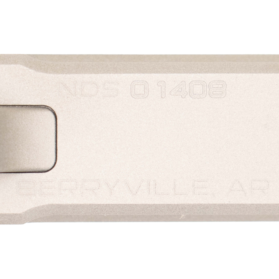 PISTOLET SAMOPOWTARZALNY NIGHTHAWK TRS COMM VICE PRESIDENT COMM BOARDROOM SERIES - DOUBLE STACK, NIGHTHAWK MATCH BARREL, GUIDE ROD & BOW-TIE PLUG, NOVAK SIGHT CUT, STANDARD REAR SIGHT & FRONT SIGH AMBI SAFETY UPGRADE, TRIJICON RMR, KAL.: 9 x 19 mm