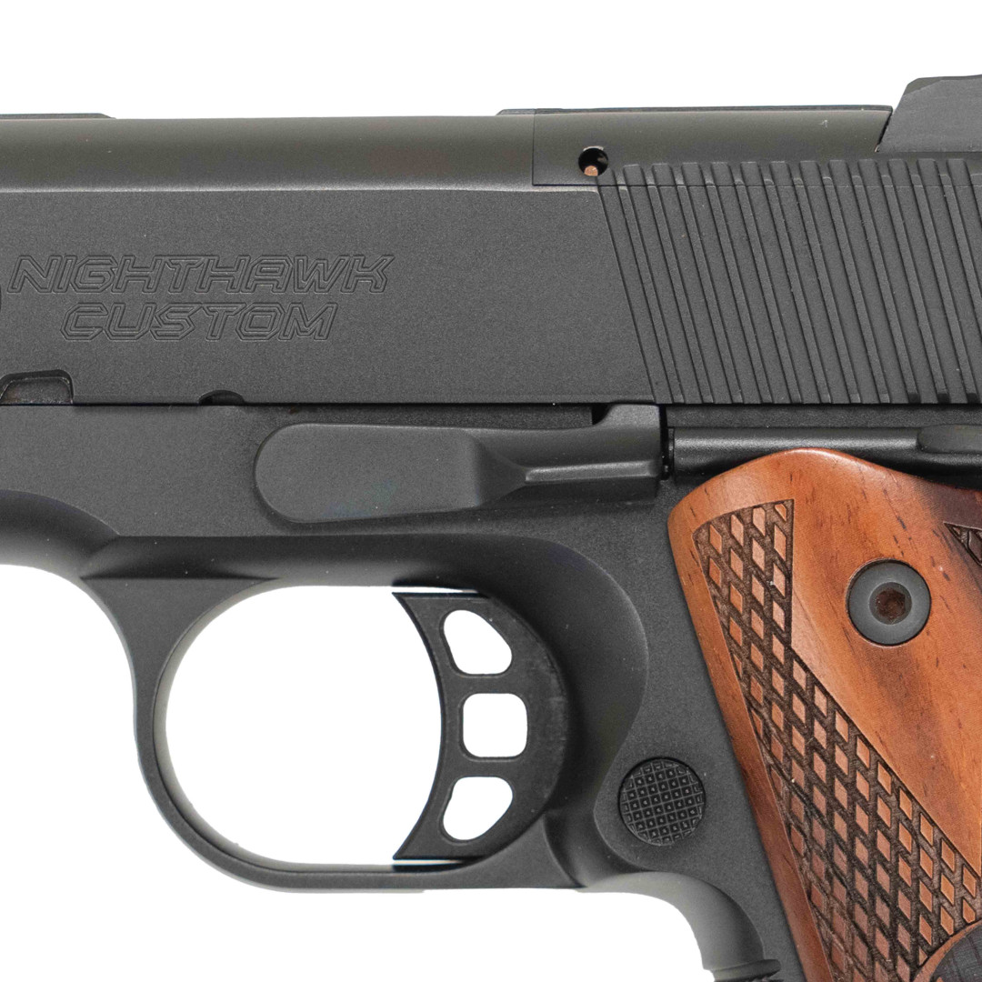 PISTOLET SAMOPOWTARZALNY NIGHTHAWK TALON GOV GOLD NITRIDE BARREL, GOLD NITRIDE FINISH, BARREL ONLY SIGHT UPGRADE - NIGHTHAWK IOS, INCLUDES NIGHTHAWK IRON SIGHT PLATE WITH NOVAK SIGHT CUT, STANDARD REAR SIGHT, & FRONT SIGHT, KAL.: .45 ACP