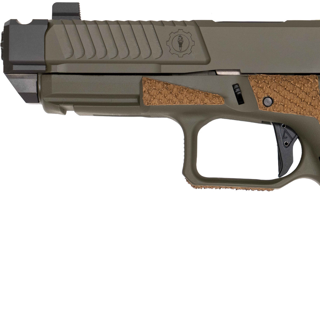 PISTOLET SAMOPOWTARZALNY W ZESTAWIE Z DODATKOWĄ LUFĄ Z KOMORĄ NABOJOWĄ BEZ GWINTU ZEWNĘTRZNEGO AGENCY ARMS SAGE GLOCK 19X OD GREEN; KAL.: 9 x 19 mm