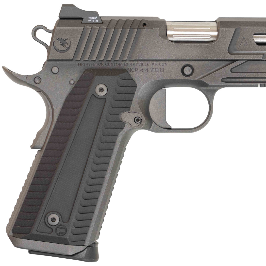 PISTOLET SAMOPOWTARZALNY NIGHTHAWK AGENT 2 RECON SLANTPRO TWO DOT REAR, WITH TRITIUM FRONT SIGHT SIGHT UPGRADE - NIGHTHAWK IOS BASE PLATE, NOVAK SIGHT CUT, STANDARD REAR SIGHT, & FRONT SIGHT, KAL.: .45 ACP