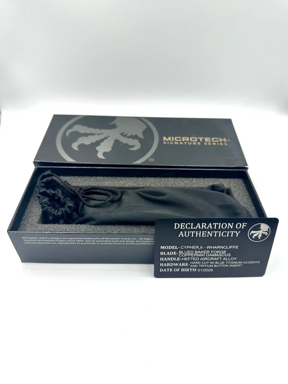 NÓŻ MICROTECH CYPHER® II - WHARNCLIFFE MARFIONE SELECT BAKER FORGE COPPERMAI DAMASCUS HEFTED ALLOY HARD CUT BRONZED W/ DLC ACCENTS AND TRITIUM BUTTON INSERT