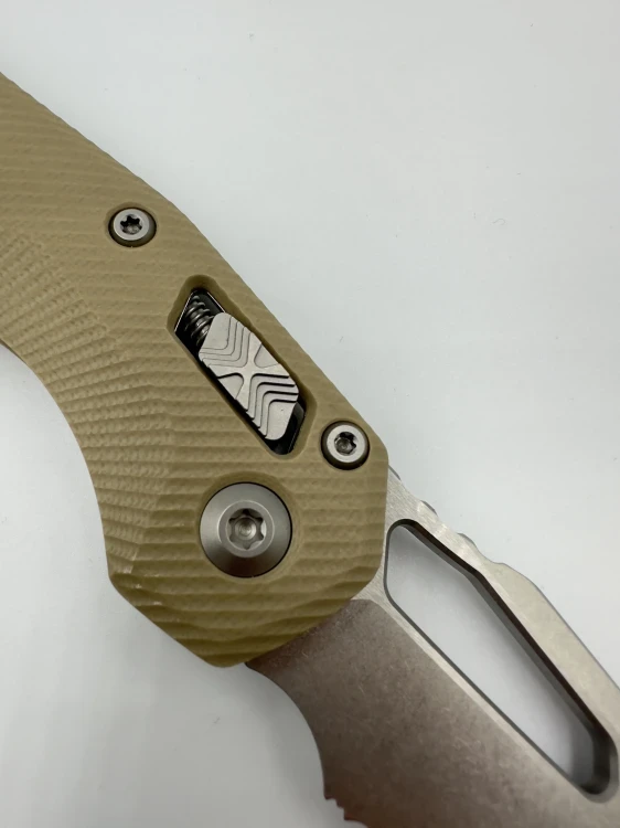 NÓŻ MICROTECH MSI® S/E F LUTED G-10 TAN STONEWASH PARTIAL SERRATED